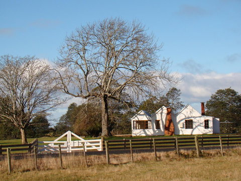 Buttons Cottage For Canyon & Rain Forest Walks With In House Dining - VIC Tourism 7