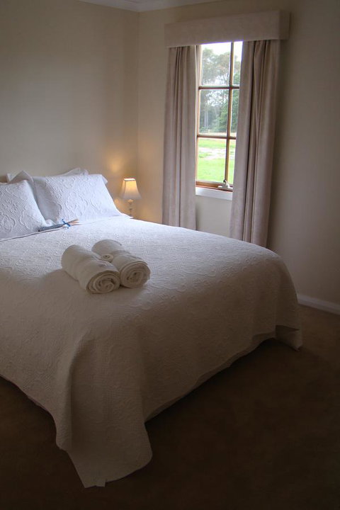 Buttons Cottage For Canyon & Rain Forest Walks With In House Dining - VIC Tourism 18