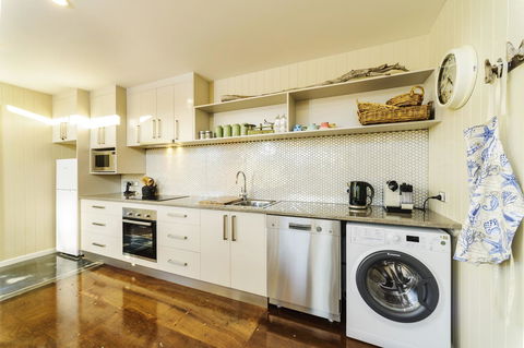 Coastal Pods Wynyard - VIC Tourism 6