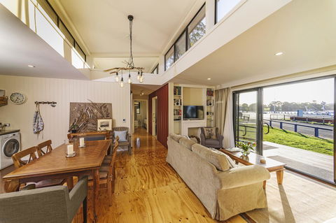 Coastal Pods Wynyard - VIC Tourism 21