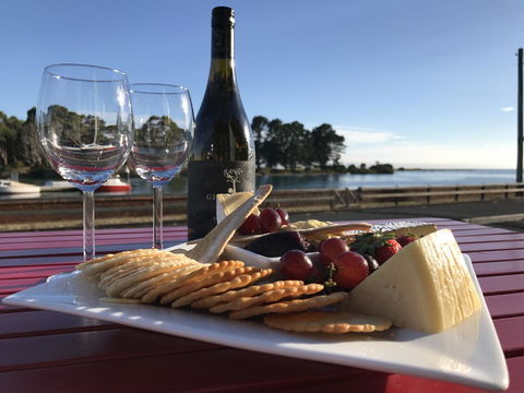 Coastal Pods Wynyard - VIC Tourism 4