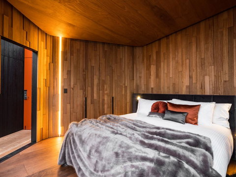 Freycinet Lodge - VIC Tourism 22