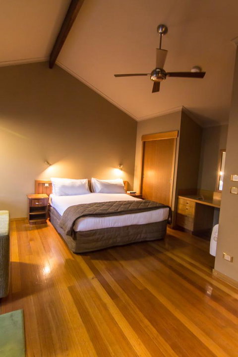 Freycinet Lodge - VIC Tourism 27