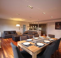 Sunny 3 Bedroom Apartment in Sandy Bay - VIC Tourism