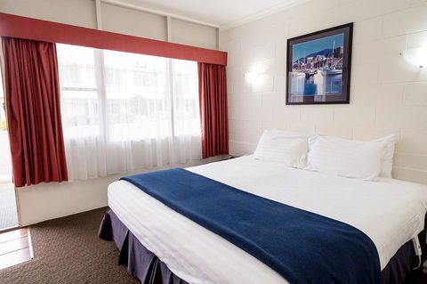 Edgewater Hotel - VIC Tourism 27