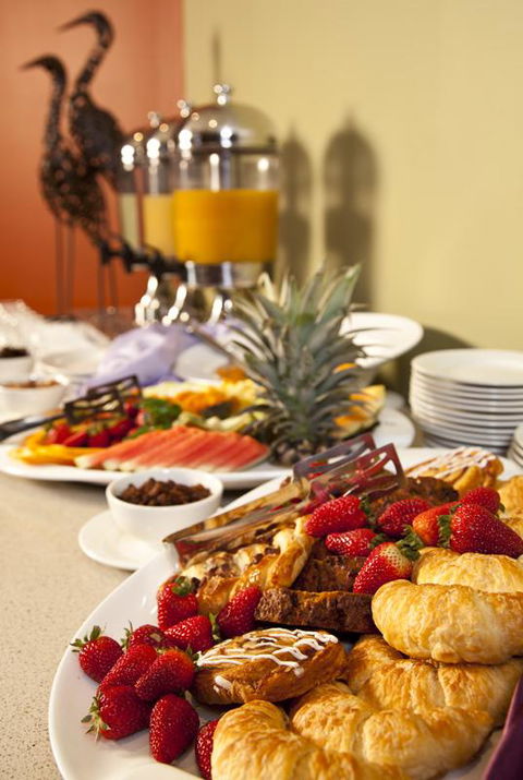 Edgewater Hotel - VIC Tourism 23
