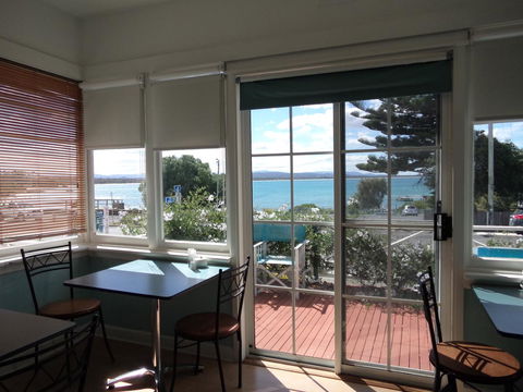 Freycinet Waters - VIC Tourism 11