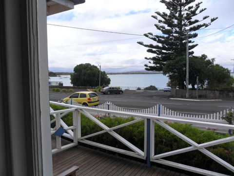 Freycinet Waters - VIC Tourism 12