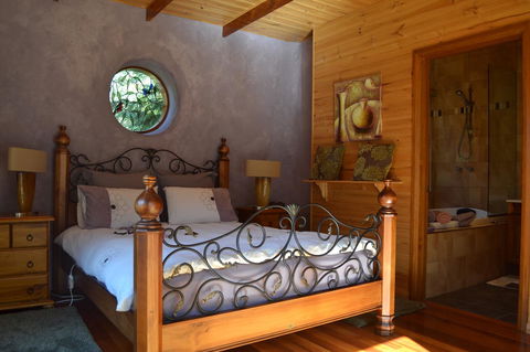 Whispering Spirit Holiday Cottages & Mini Ponies - VIC Tourism 17