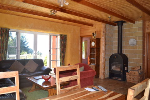 Whispering Spirit Holiday Cottages & Mini Ponies - VIC Tourism 10
