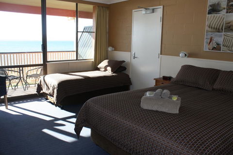 Swansea Motor Inn Tasmania - VIC Tourism 41