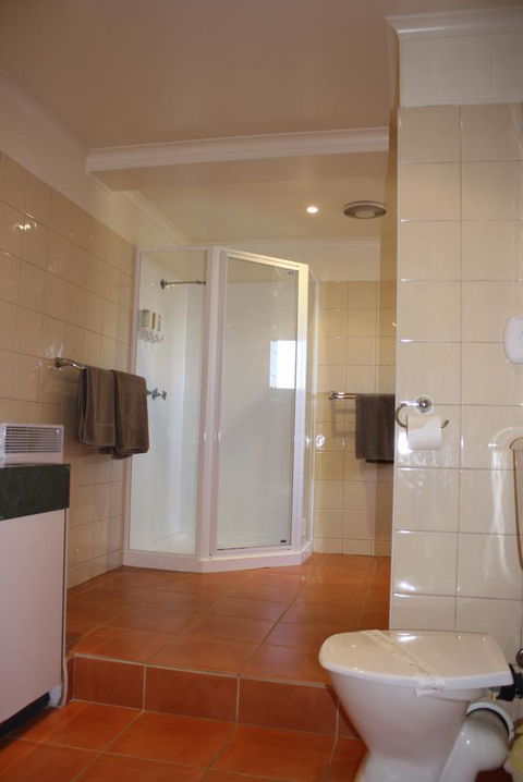 Swansea Motor Inn Tasmania - VIC Tourism 34