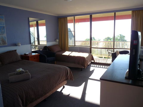 Swansea Motor Inn Tasmania - VIC Tourism 25