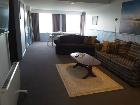 Swansea Motor Inn Tasmania - VIC Tourism 8