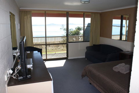 Swansea Motor Inn Tasmania - VIC Tourism 22