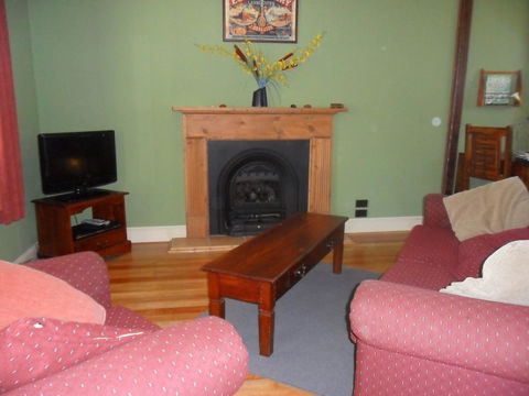 Tramway Cottage - VIC Tourism 5