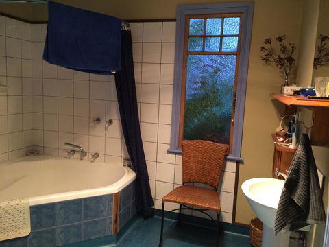 Tramway Cottage - VIC Tourism 3