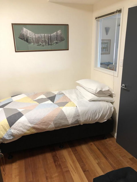 Beachside Taroona With Spa - VIC Tourism 13