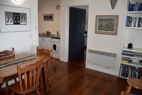 Beachside Taroona With Spa - VIC Tourism 8