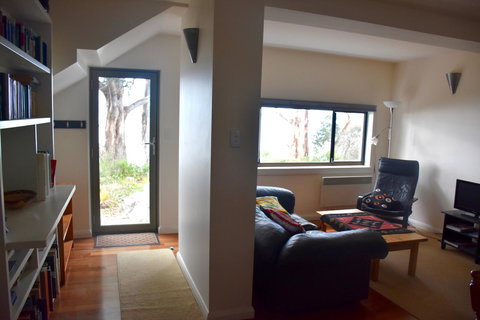 Beachside Taroona With Spa - VIC Tourism 7