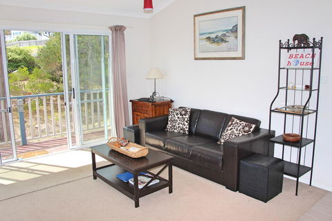 Front Row Beachfront - VIC Tourism 7