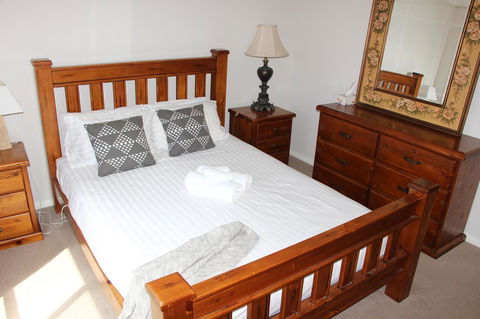 Front Row Beachfront - VIC Tourism 8