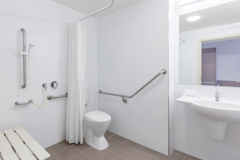 Travelodge Hotel Hobart Airport - VIC Tourism 5