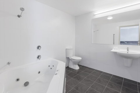 Travelodge Hotel Hobart Airport - VIC Tourism 11