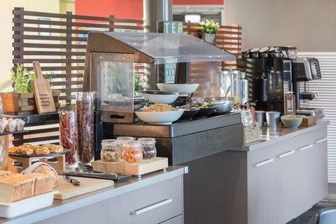 Travelodge Hotel Hobart Airport - VIC Tourism 15