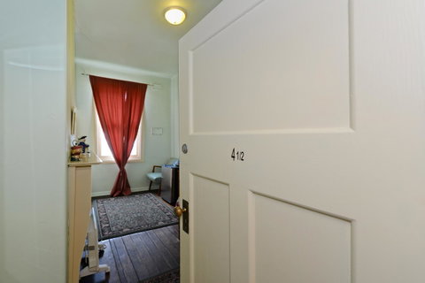Edinburgh Gallery Bed & Breakfast - VIC Tourism 26