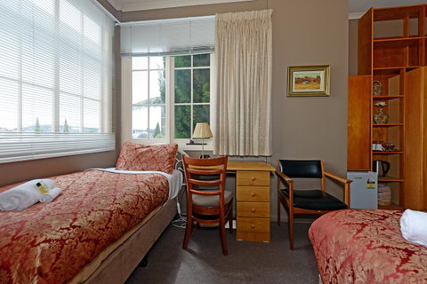 Edinburgh Gallery Bed & Breakfast - VIC Tourism 8