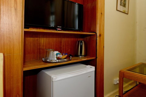 Edinburgh Gallery Bed & Breakfast - VIC Tourism 22