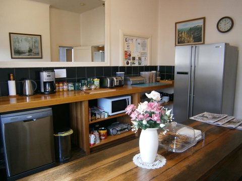 Edinburgh Gallery Bed & Breakfast - VIC Tourism 5