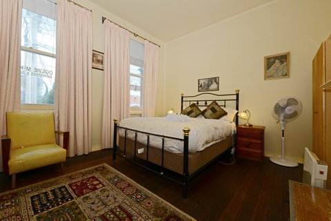 Edinburgh Gallery Bed & Breakfast - VIC Tourism 25