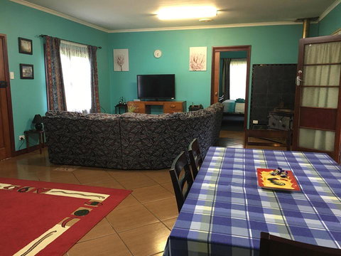 Blue Wren Bungalow - VIC Tourism 8