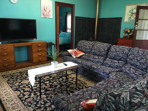 Blue Wren Bungalow - VIC Tourism 5