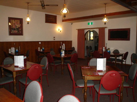 Bridge Hotel - VIC Tourism 20
