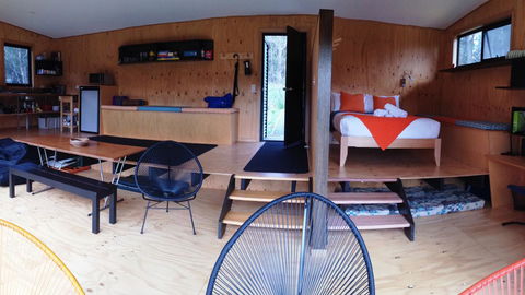 BAY OF FIRES ECO HUT Off Grid Experience At Binalong Bay - VIC Tourism 8