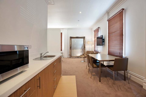 Ikon Hotel - VIC Tourism 24