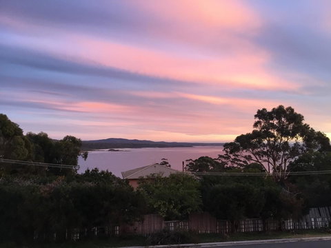 GRANITE BEACH HOUSE @ Bay Of Fires - VIC Tourism 0