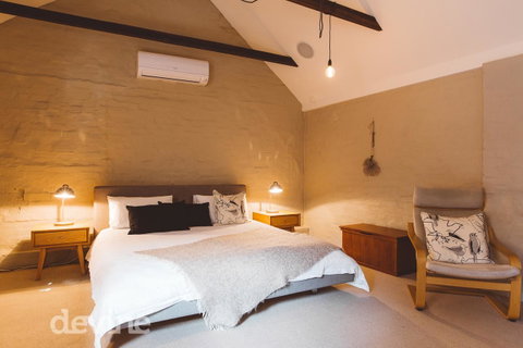 Devine Stays - Hayloft On ELizabeth - VIC Tourism 12