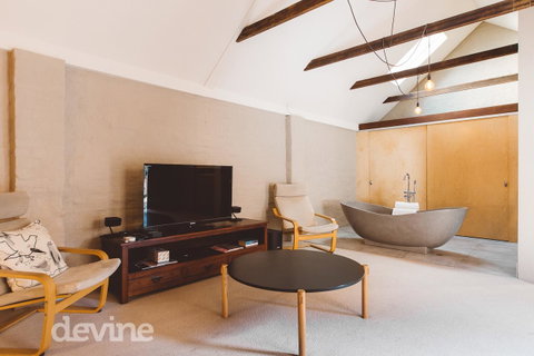 Devine Stays - Hayloft On ELizabeth - VIC Tourism 0