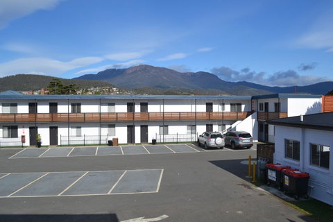 Hobart Tower Motel - VIC Tourism 2