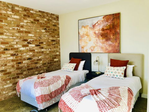 EMBRACING EVANDALE - Hosted By L'Abode Accommodation - VIC Tourism 15