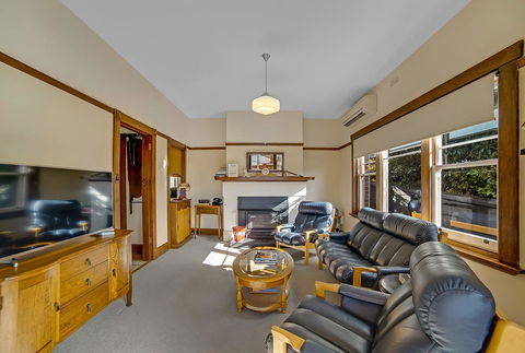 Gorgeous Hobart Accommodation - Park On Park - New Town - VIC Tourism 9