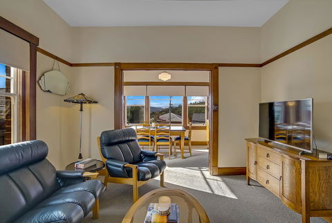 Gorgeous Hobart Accommodation - Park On Park - New Town - VIC Tourism 10