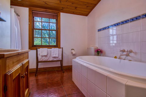 Wagners Cottages - VIC Tourism 23