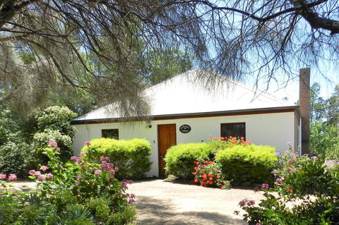 Wagners Cottages - VIC Tourism 4