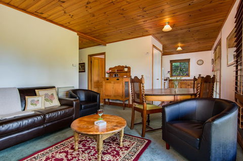 Wagners Cottages - VIC Tourism 37