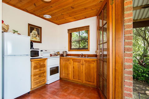 Wagners Cottages - VIC Tourism 33